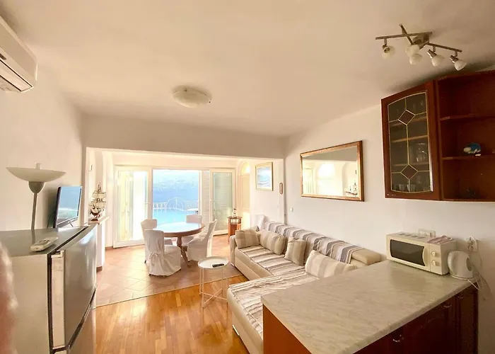 Veronika Apartman *